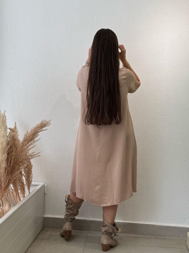 V YAKA PAMUKLU VİSKON ELBİSE